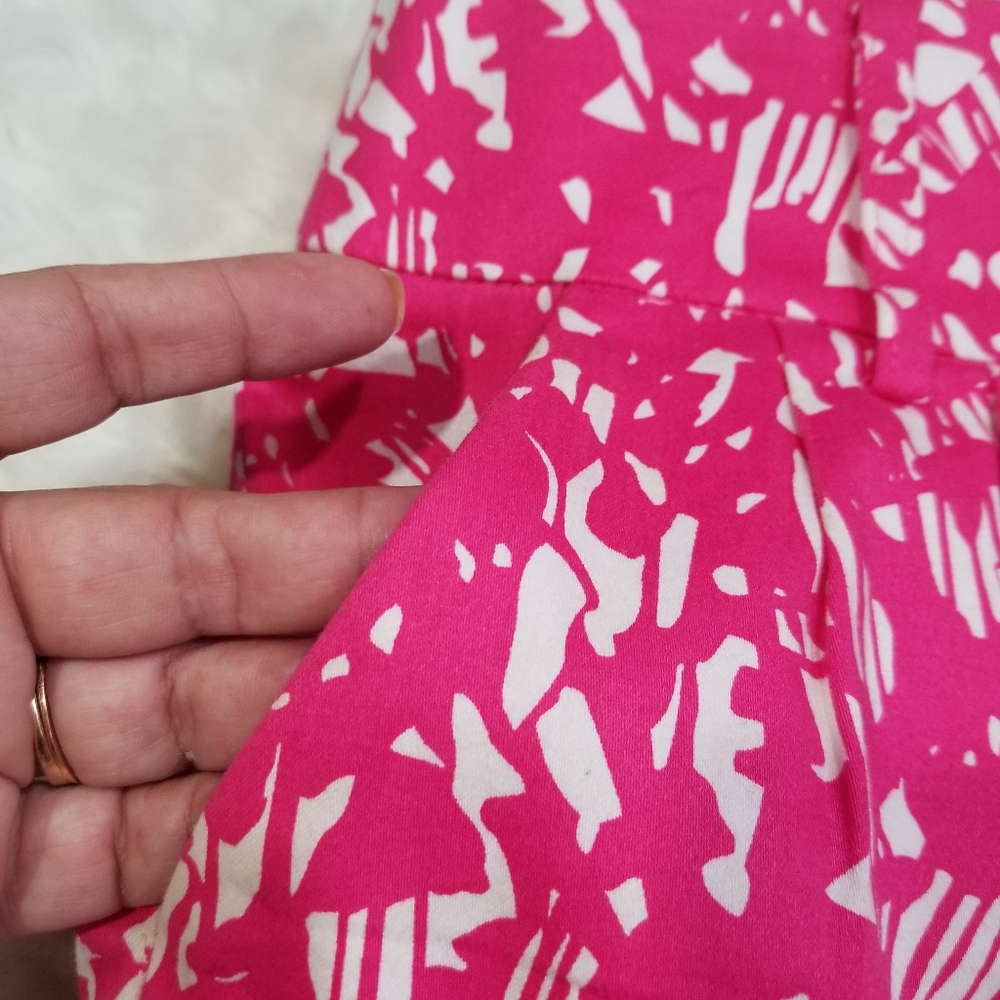 Forever 21 pink pattern mini skirt. Size M - Picture 5 of 11